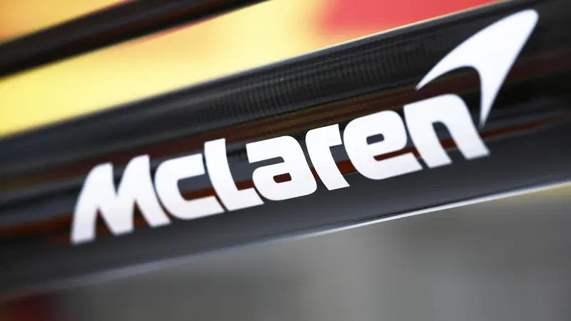 Formula E, McLaren firma un'opzione per la stagione 2022/2023