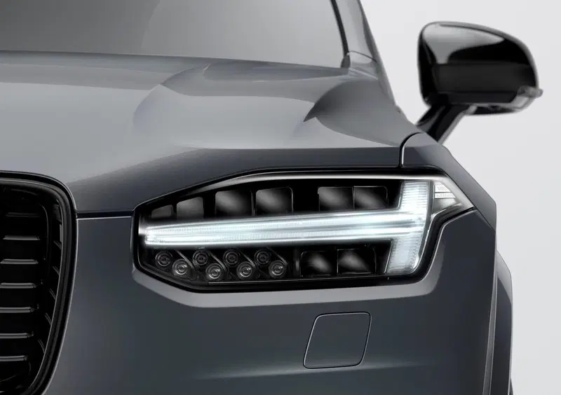 Volvo XC90 (37)