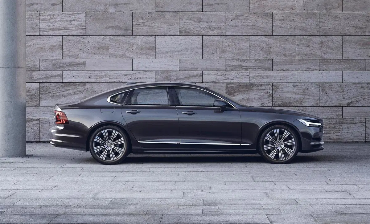Volvo S90 2.0 b5 Core awd auto (2)