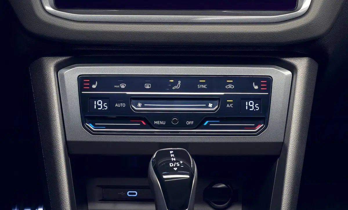 Volkswagen Tiguan (2017-23) (14)