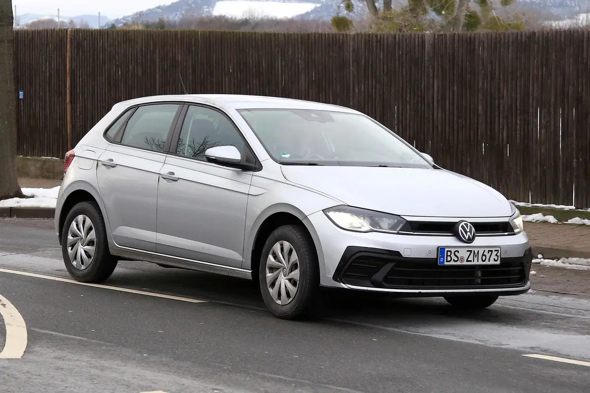 Volkswagen Polo restyling, le foto spia (18)