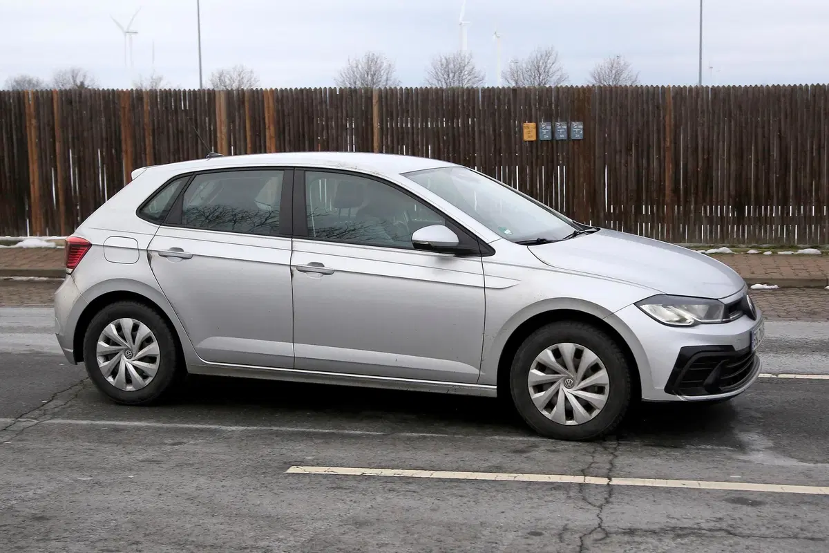 Volkswagen Polo restyling, le foto spia (21)