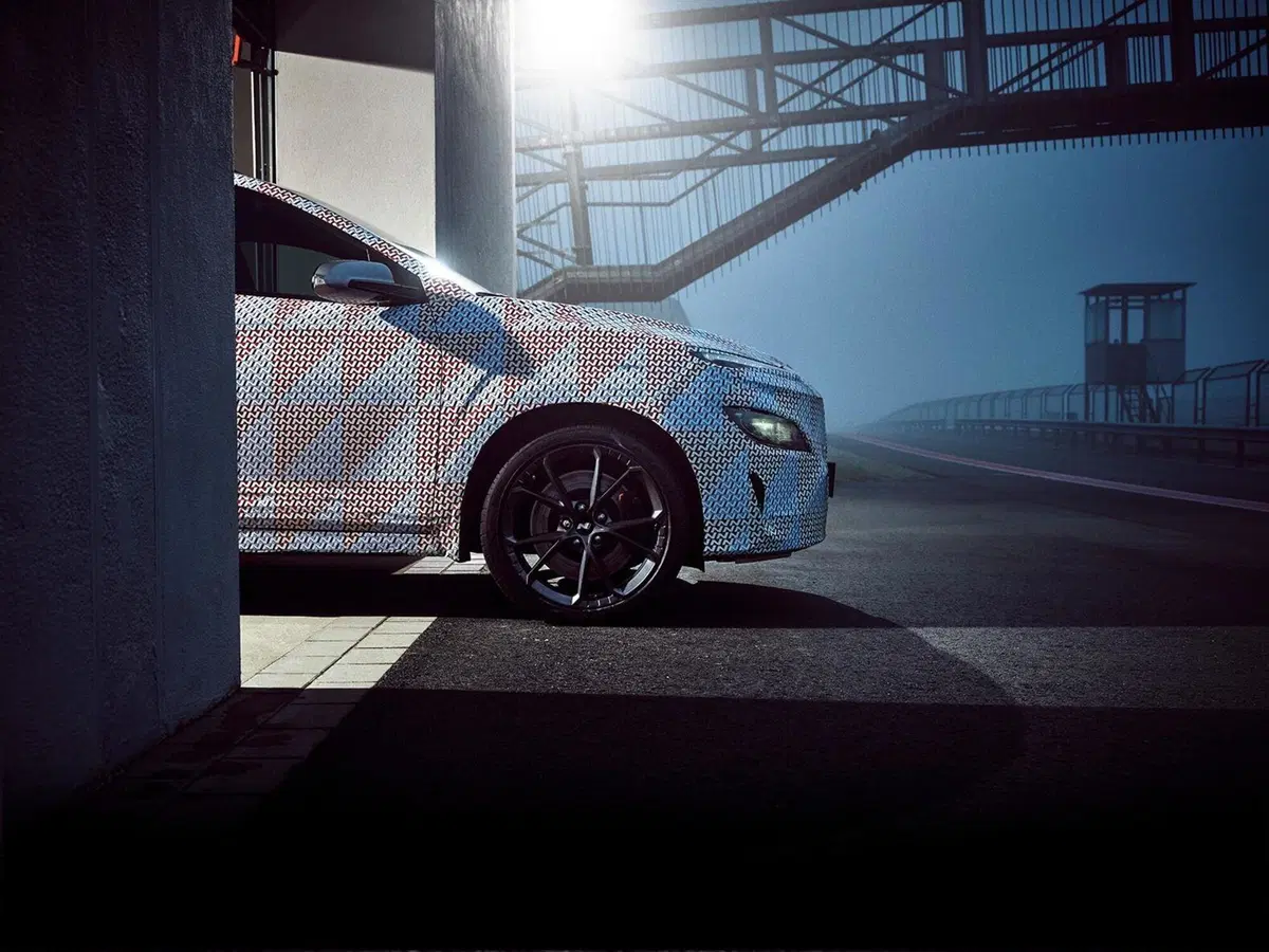 Hyundai Kona N, il teaser del SUV sportivo (3)