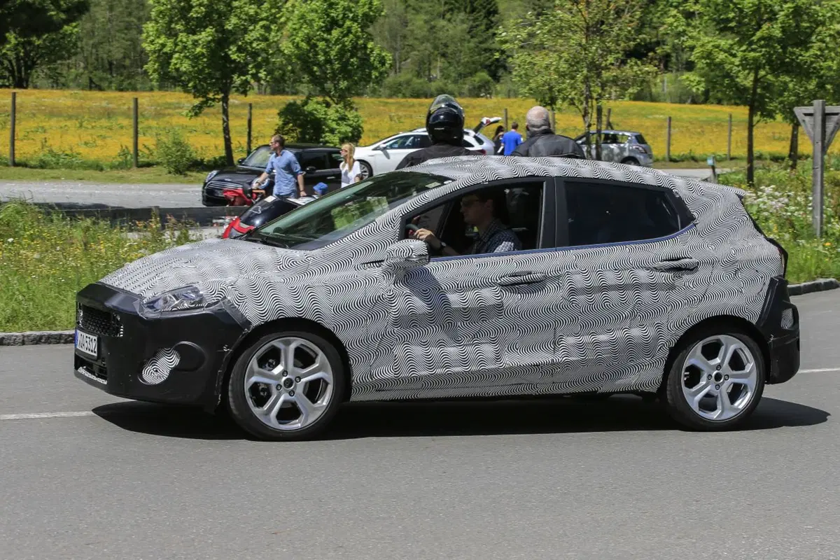 Ford Fiesta, gli scatti rubati della settima generazione (2)