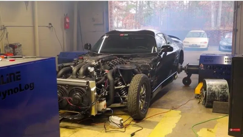 Che effetto fanno 2800 CV al banco? Il test "bruciante" della super Dodge americana [video]