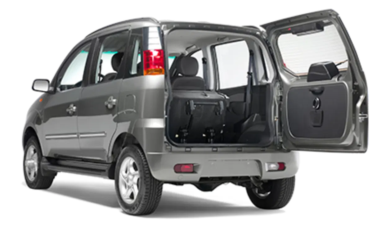Mahindra Quanto (2015-18) (10)
