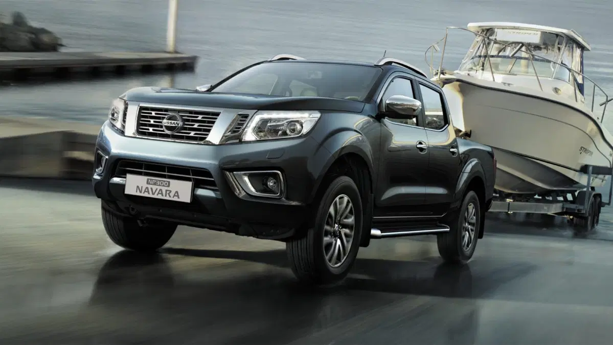 Nissan Navara 2.3 dCi 4WD King Cab Telaio Visia (10)