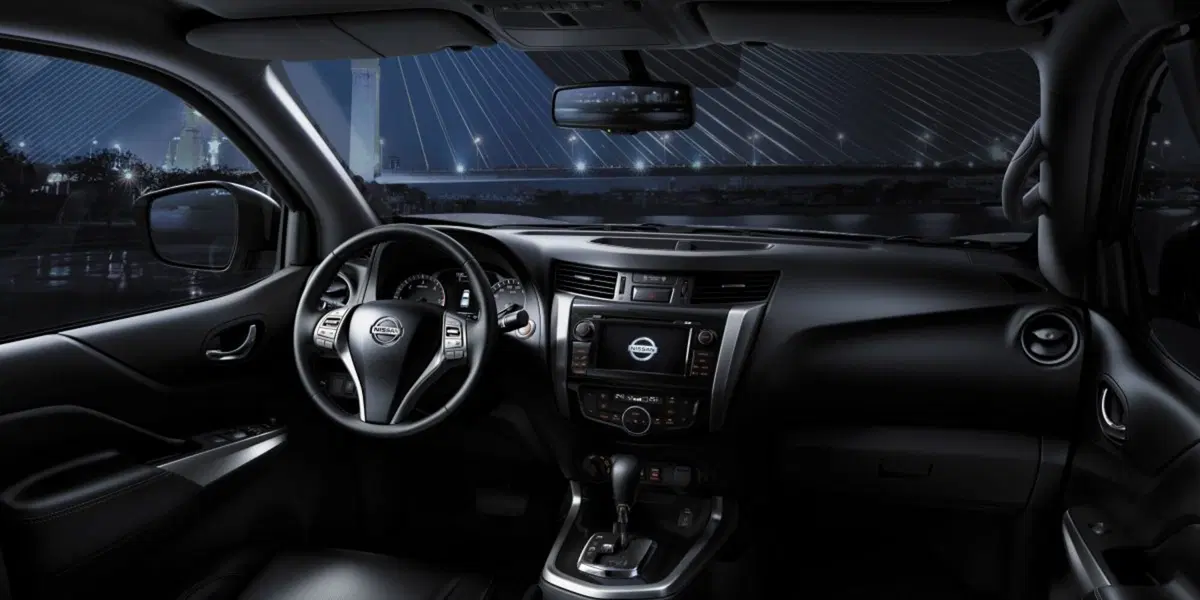 Nissan Navara 2.3 dCi 4WD King Cab Telaio Visia (12)