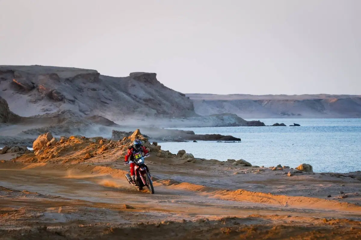 Dakar 2021. 10a Tappa. Coenejo Out, in testa “K” Benavides, Honda. Peterhansel, Mini, intoccabile (9)