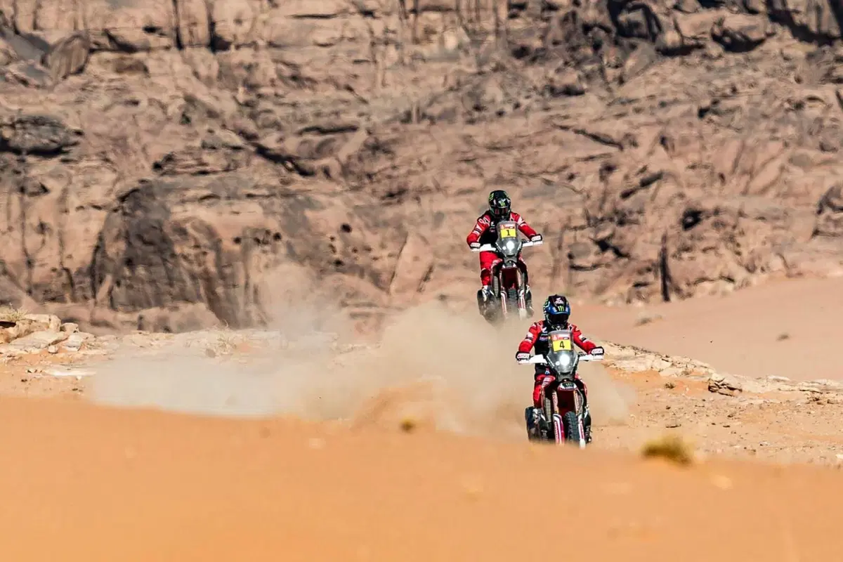Dakar 2021. 10a Tappa. Coenejo Out, in testa “K” Benavides, Honda. Peterhansel, Mini, intoccabile (10)