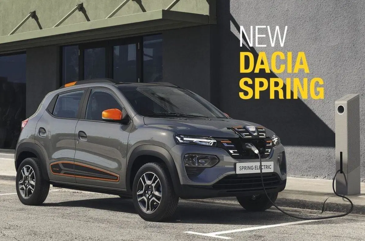 De Meo lancia la Renaulution: i nuovi piani Renault, Dacia, Alpine e Lada (5)