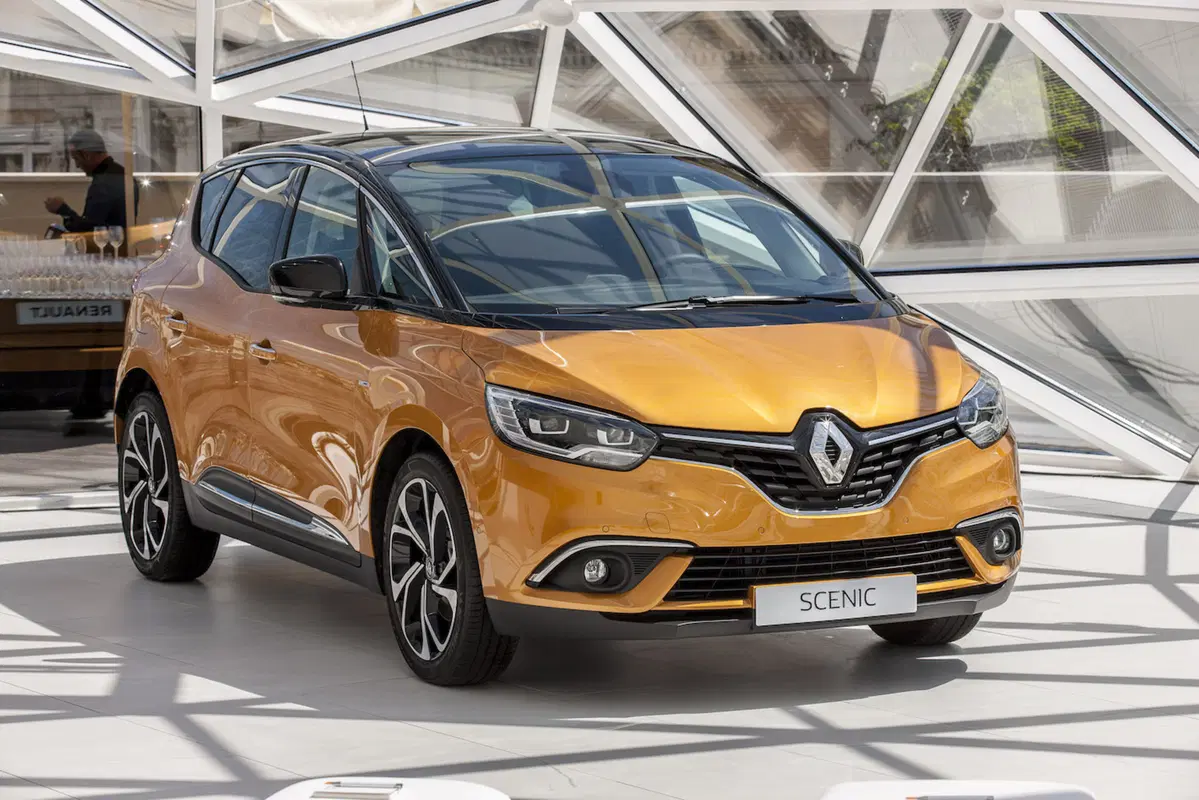 Nuova Renault Scénic: grandeur obligatoire (2)