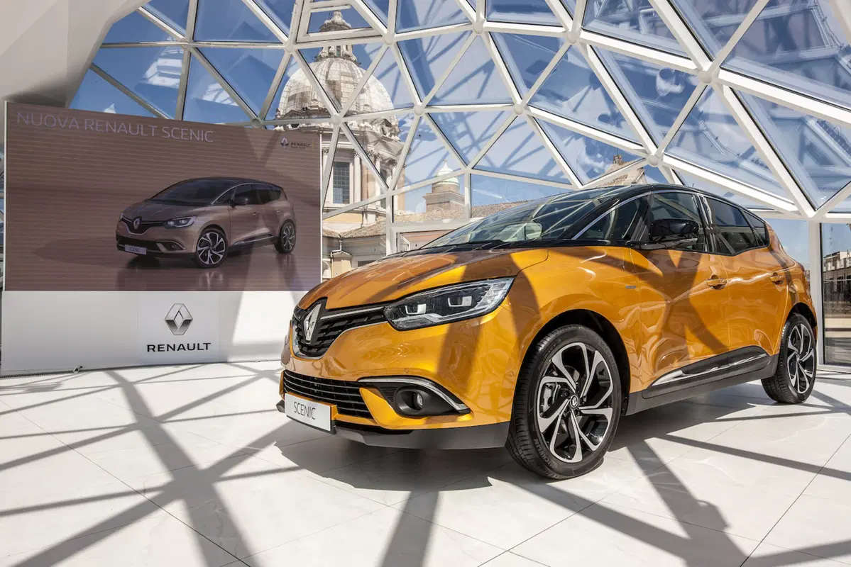 Nuova Renault Scénic: grandeur obligatoire (3)