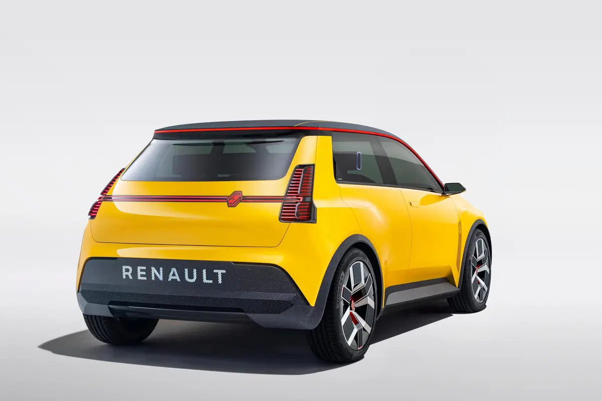 Torna la mitica Renault 5: sarà elettrica per rilanciare la Nouvelle Vague (4)