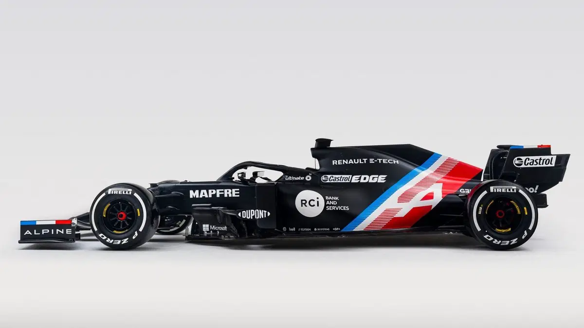 Formula 1, l'Alpine mostra una livrea invernale (3)