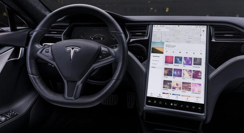 Tesla, problemi al touchscreen: in Usa ritirati 160mila modelli