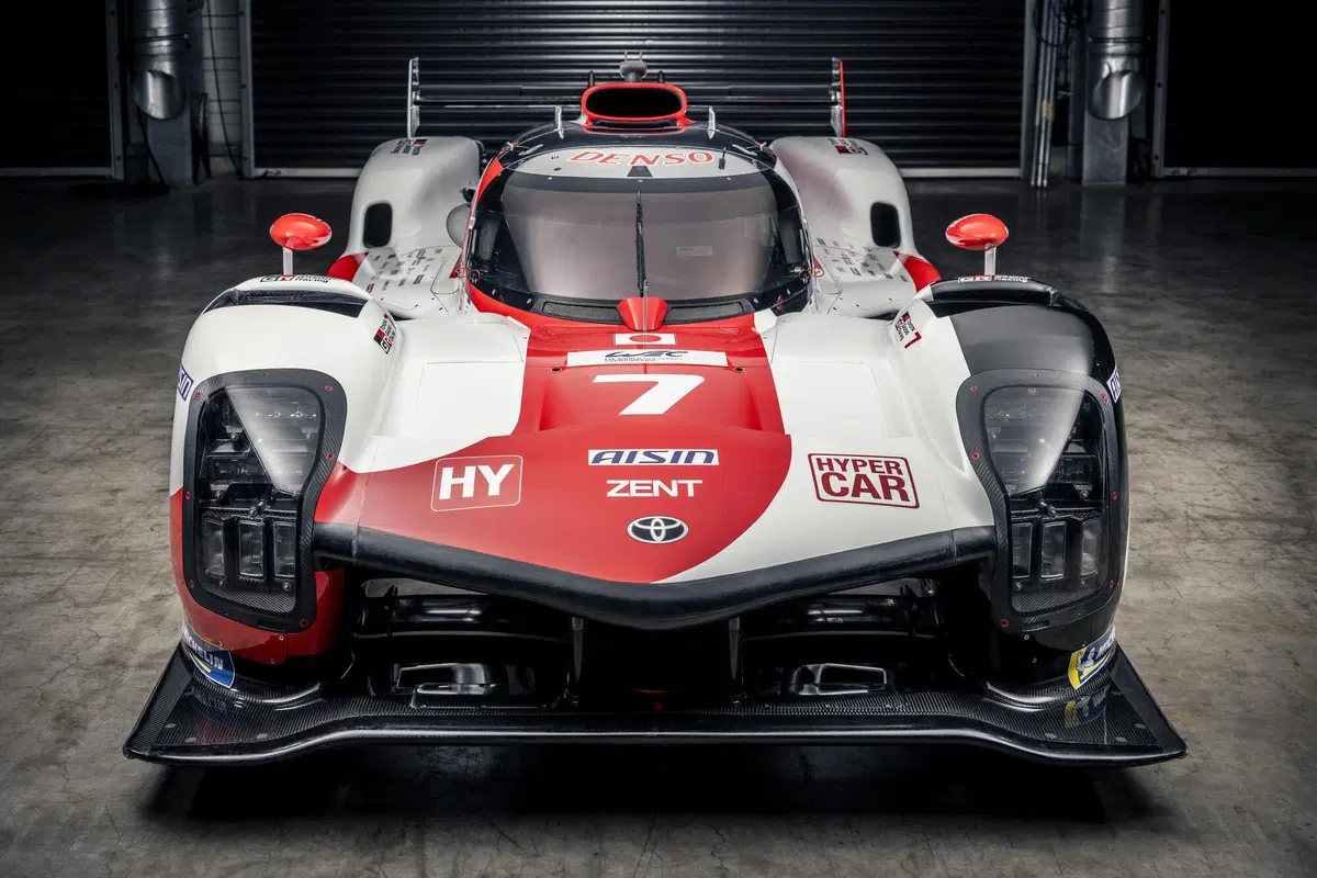 WEC: Toyota svela la GR010, l'hypercar per l'assalto a Le Mans (6)