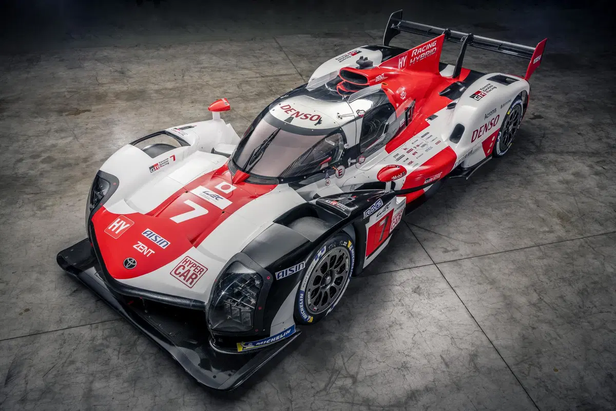WEC: Toyota svela la GR010, l'hypercar per l'assalto a Le Mans (7)