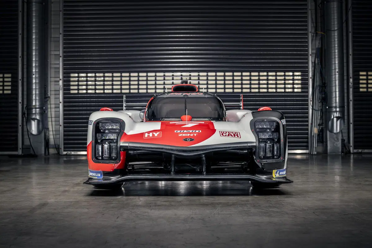 WEC: Toyota svela la GR010, l'hypercar per l'assalto a Le Mans (9)