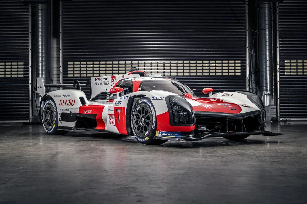 WEC: Toyota svela la GR010, l'hypercar per l'assalto a Le Mans (10)