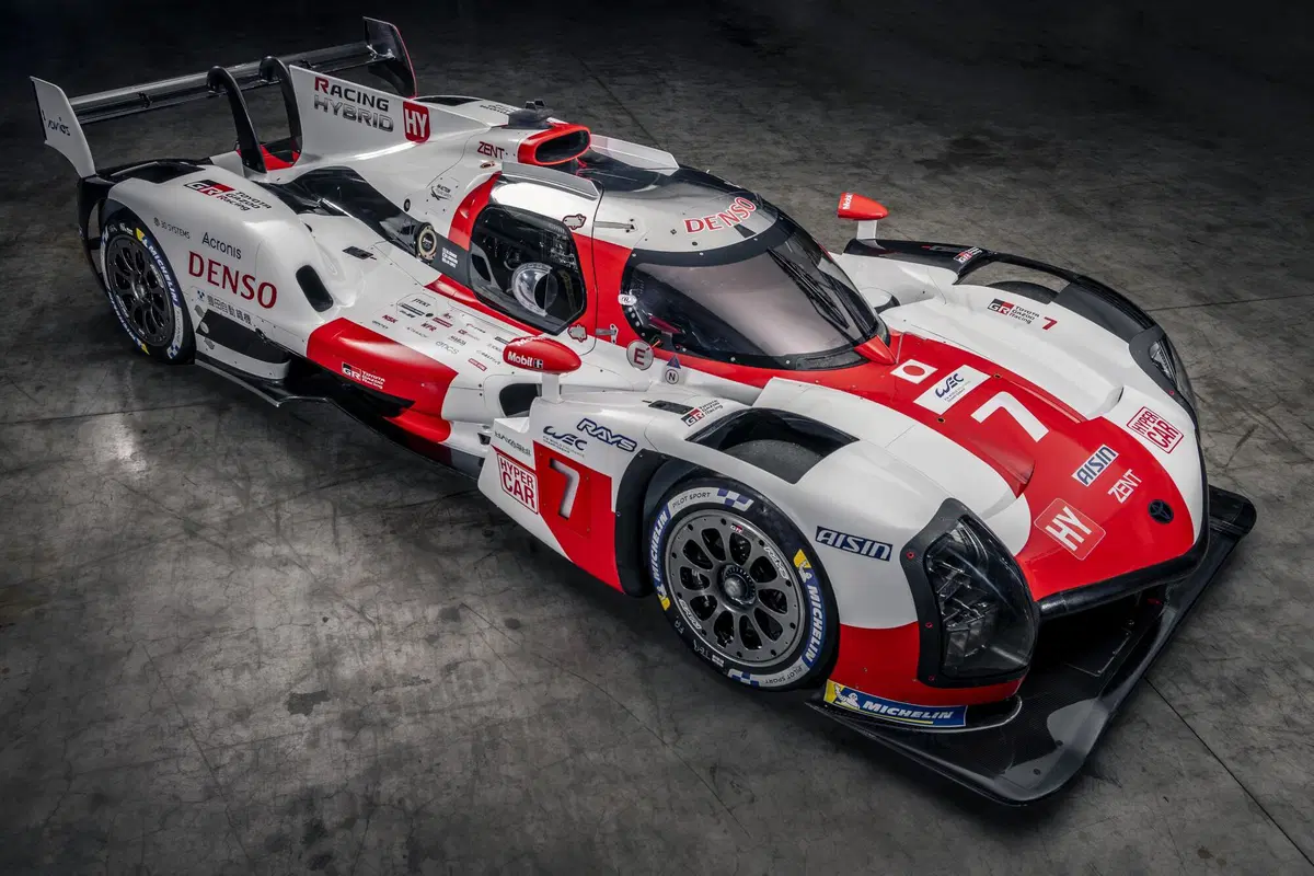 WEC: Toyota svela la GR010, l'hypercar per l'assalto a Le Mans (11)