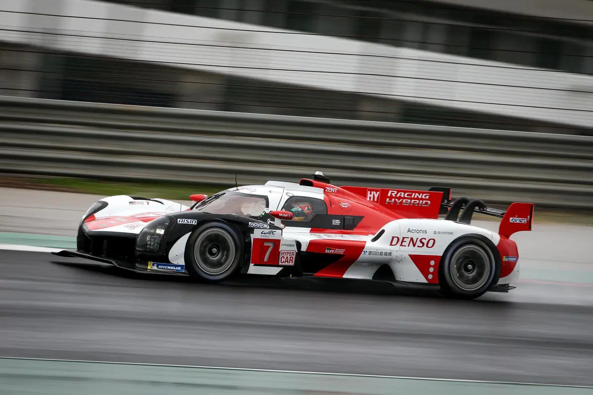 WEC: Toyota svela la GR010, l'hypercar per l'assalto a Le Mans (17)