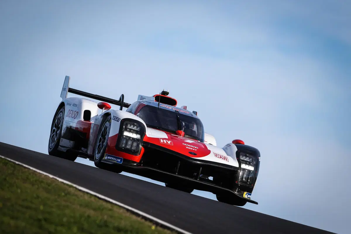 WEC: Toyota svela la GR010, l'hypercar per l'assalto a Le Mans (28)