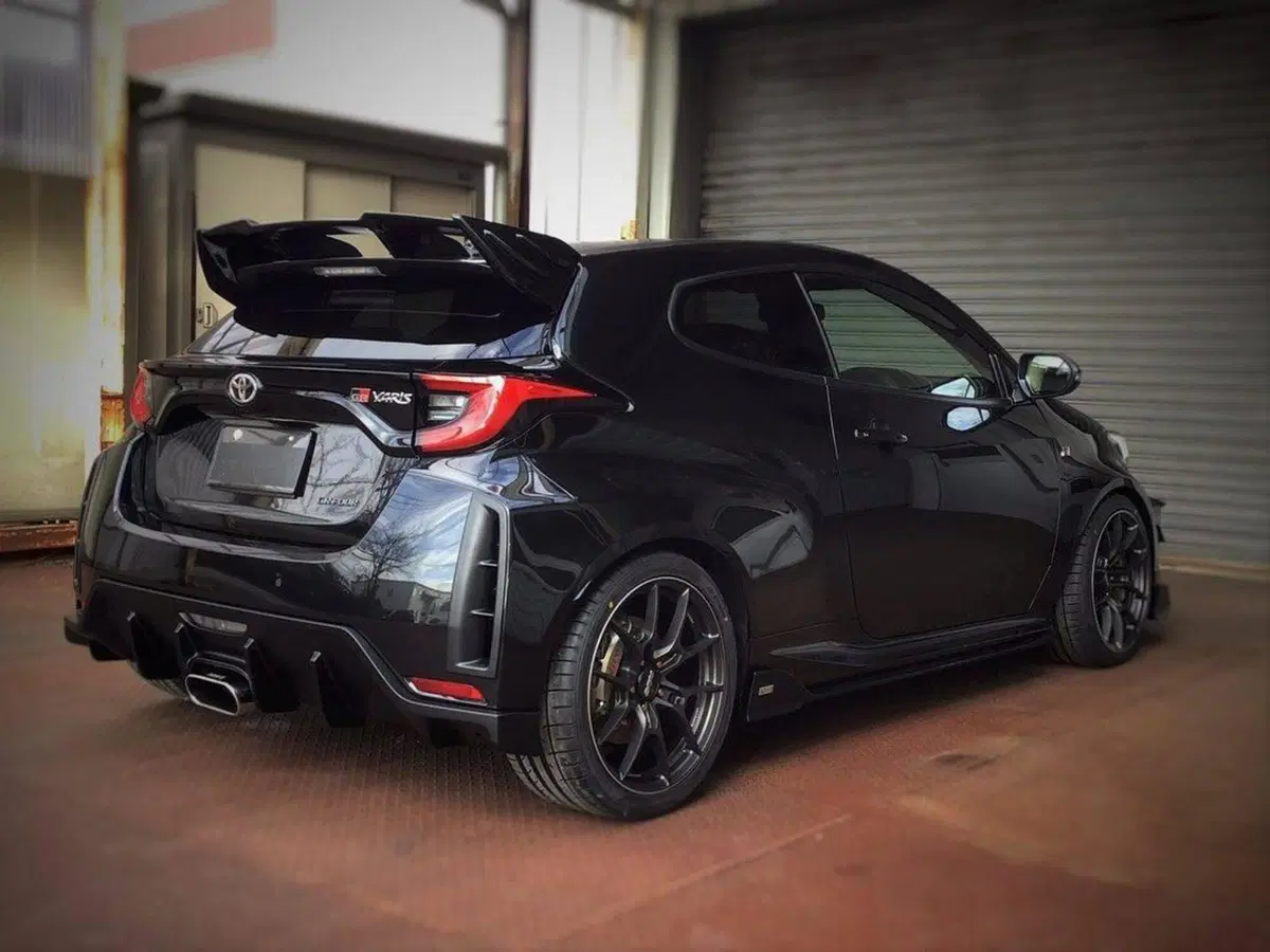 Toyota Yaris GR Four WIDEBODY by Tom's: così è ancora più cattiva (3)