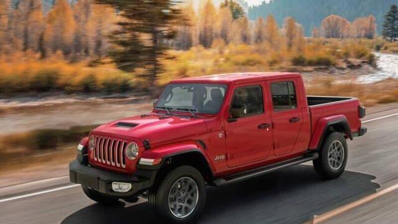 Il nuovo &quot;mezzo brutale&quot; che Jeep porta in Italia, Con listino da 67mila euro: Gladiator V6