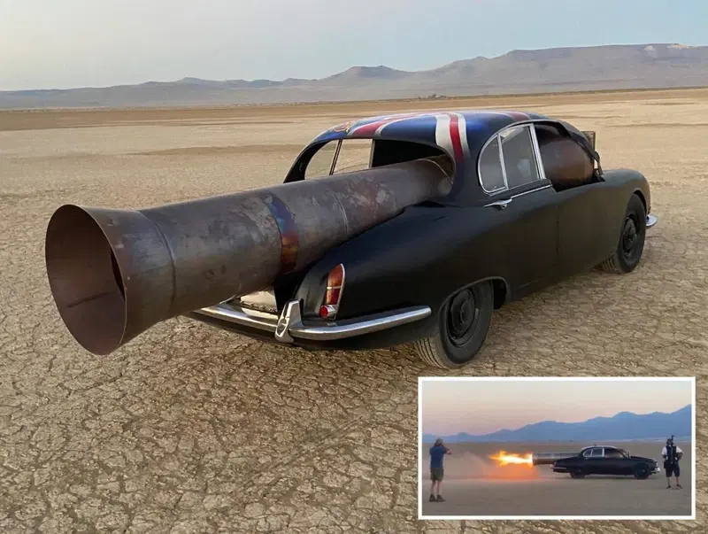 Un missile da guerra o una Jaguar? La S-Type con il "motore" delle V-1 naziste [foto]