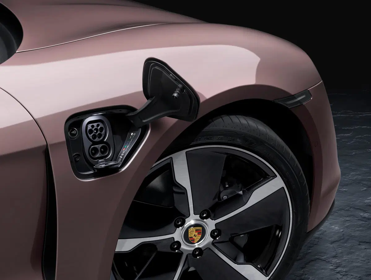 Porsche Taycan, arriva l'entry level a trazione posteriore (4)
