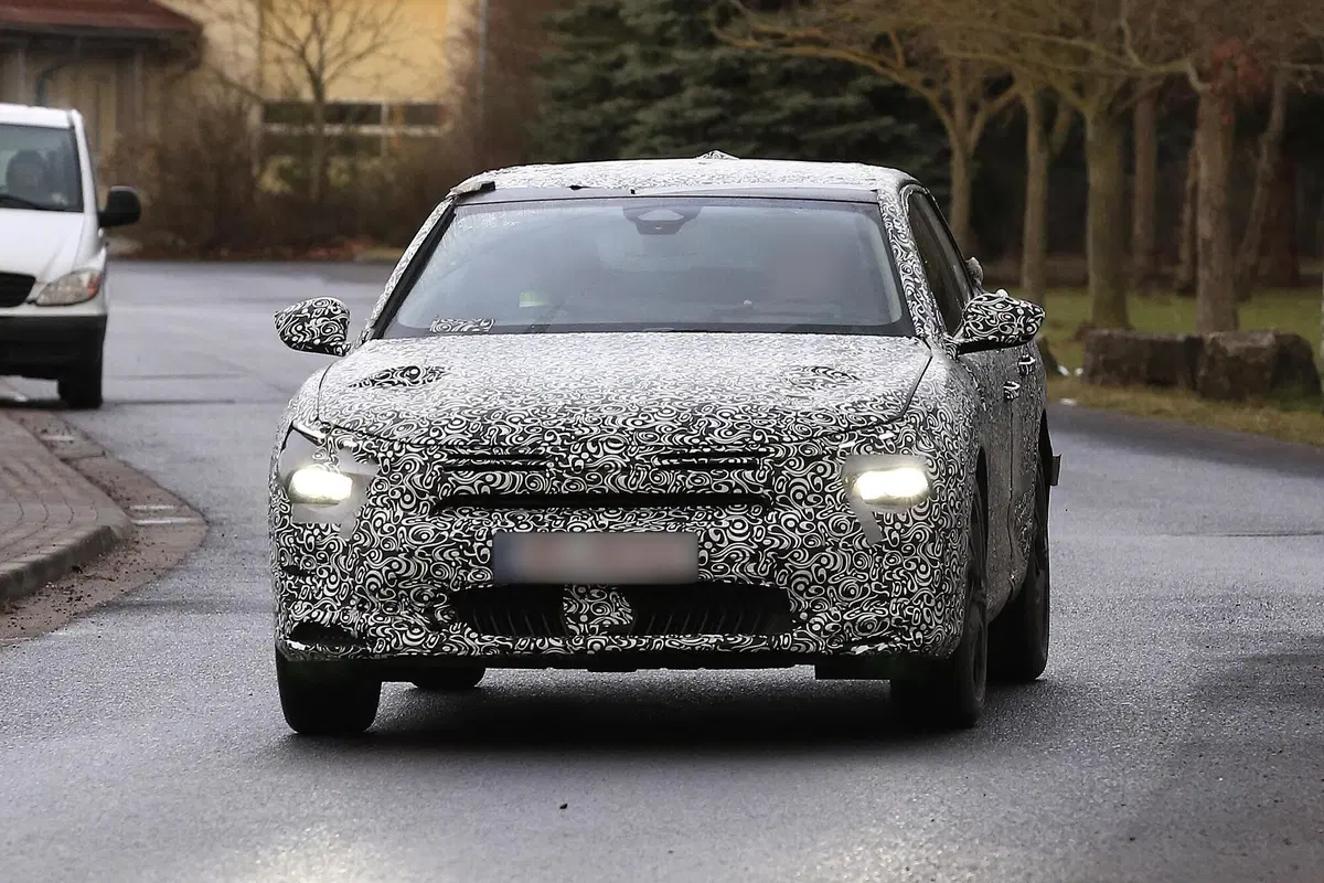 Citroen C5, le foto spia (3)