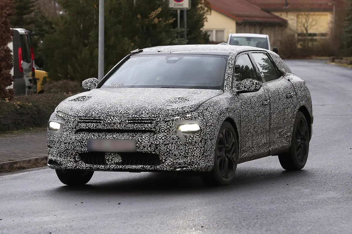 Citroen C5, le foto spia (4)