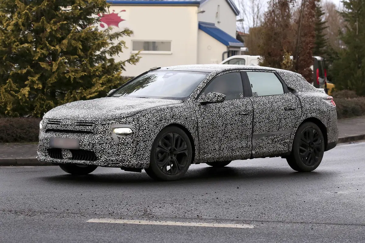 Citroen C5, le foto spia (7)