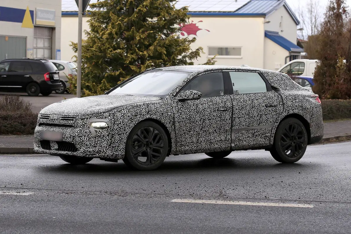 Citroen C5, le foto spia (9)