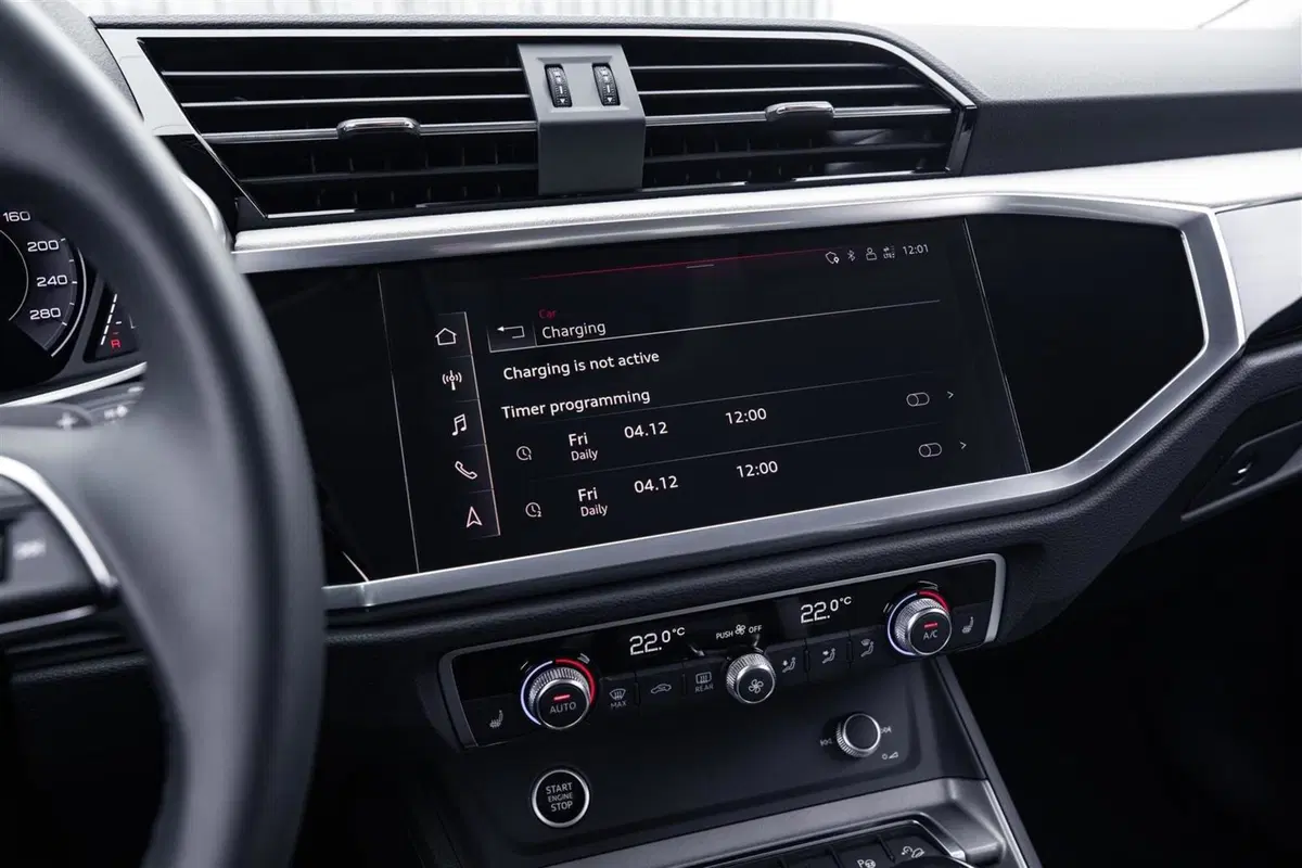 Audi Q3 e Q3 Sportback plug-in hybrid, si parte da 47.900 euro (4)