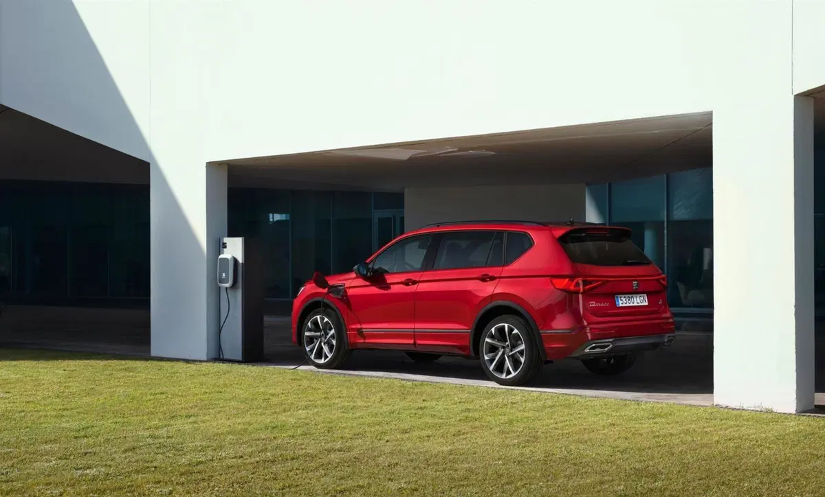 Seat Tarraco e-Hybrid, i prezzi in Italia. Si parte da 44.600 euro (3)