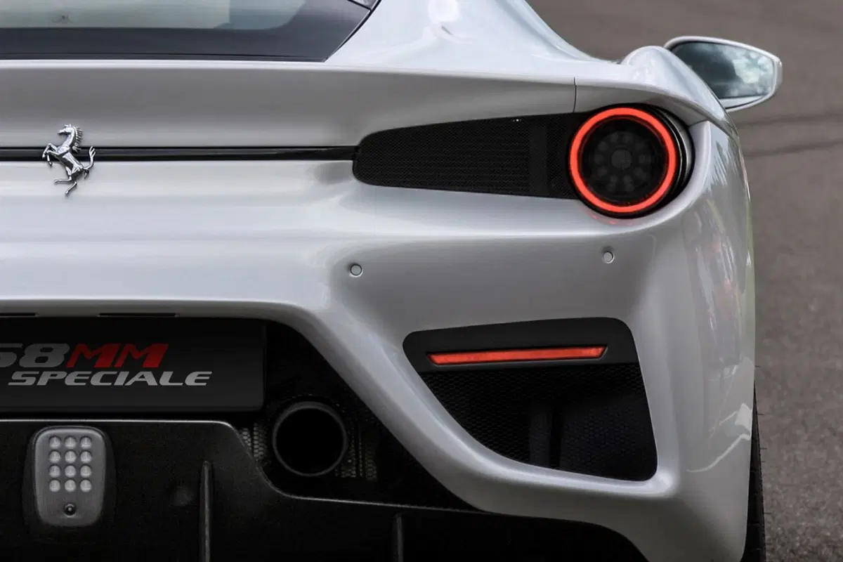 458 MM Speciale: unica e Ferrari (8)