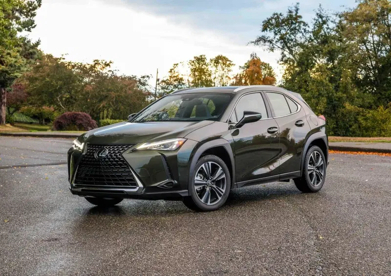Lexus UX (2021-->>) (32)