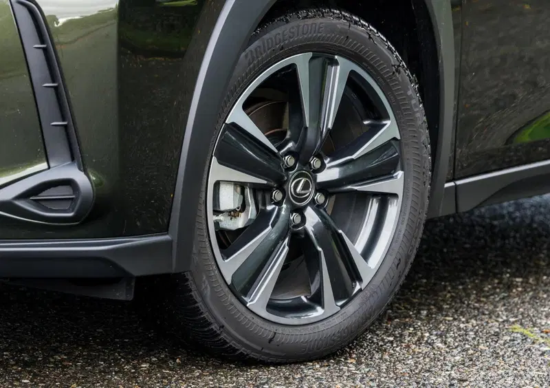 Lexus UX (2021-->>) (42)