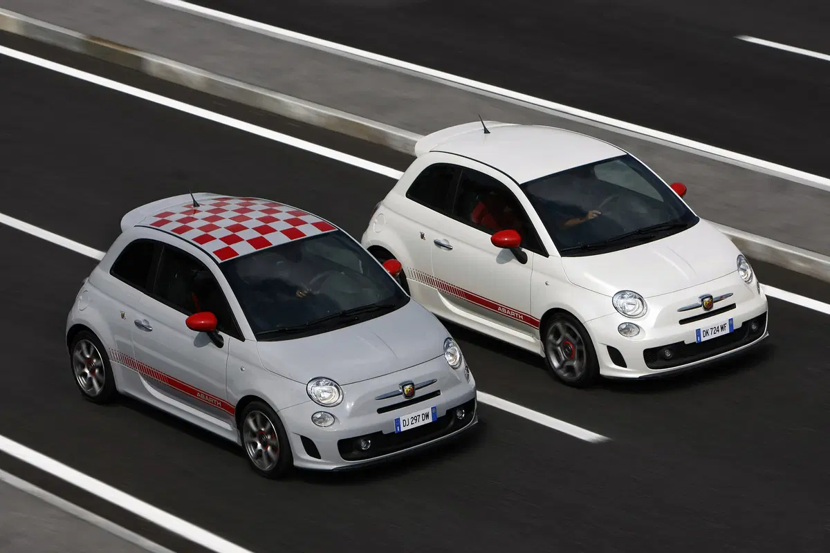 Abarth 500 1.4 Turbo T-Jet Custom (4)