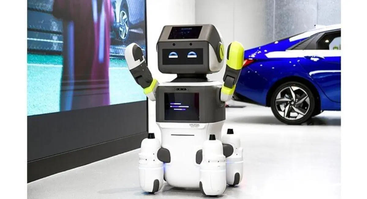 Hyundai Dal-e, il robot che vende auto (3)