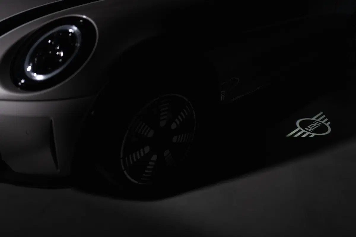 Mini 2021 | Ecco il secondo restyling per 3 e 5 porte, Cabrio ed elettrica (9)