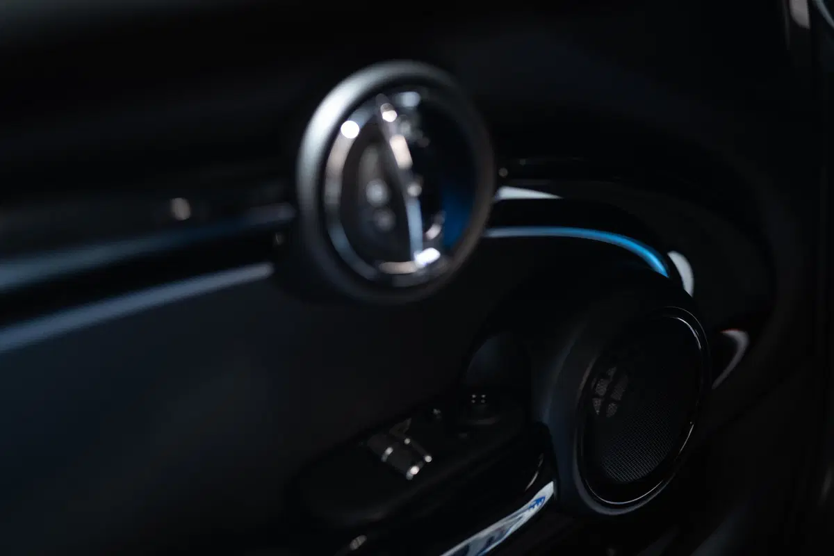 Mini 2021 | Ecco il secondo restyling per 3 e 5 porte, Cabrio ed elettrica (11)