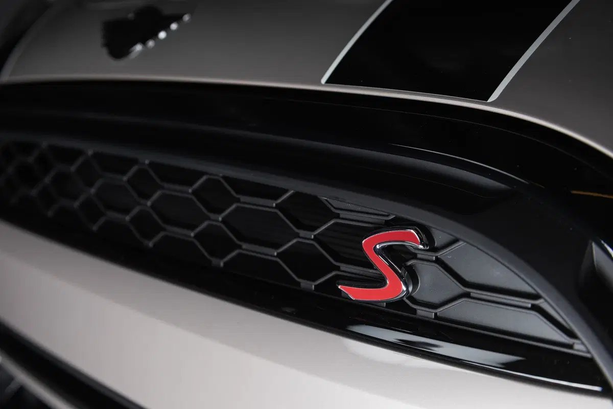 Mini 2021 | Ecco il secondo restyling per 3 e 5 porte, Cabrio ed elettrica (10)