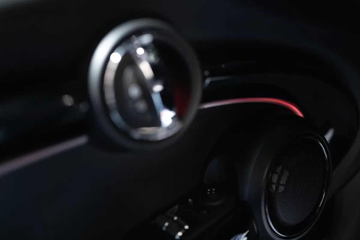 Mini 2021 | Ecco il secondo restyling per 3 e 5 porte, Cabrio ed elettrica (18)