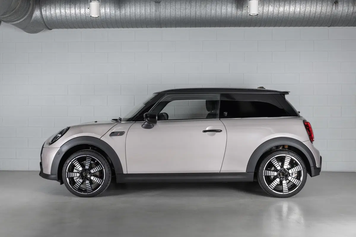 Mini 2021 | Ecco il secondo restyling per 3 e 5 porte, Cabrio ed elettrica (2)