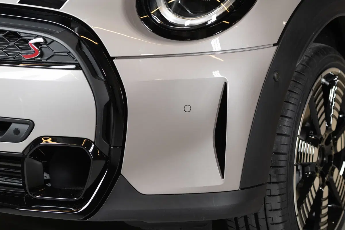 Mini 2021 | Ecco il secondo restyling per 3 e 5 porte, Cabrio ed elettrica (44)