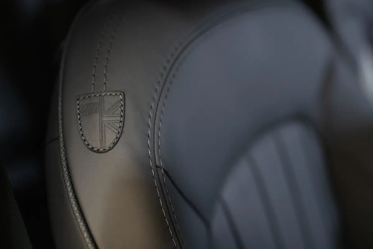 Mini 2021 | Ecco il secondo restyling per 3 e 5 porte, Cabrio ed elettrica (45)