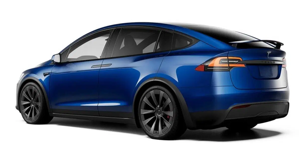 Tesla Model X Plaid, con 1.020 CV è il SUV più potente al mondo (2)